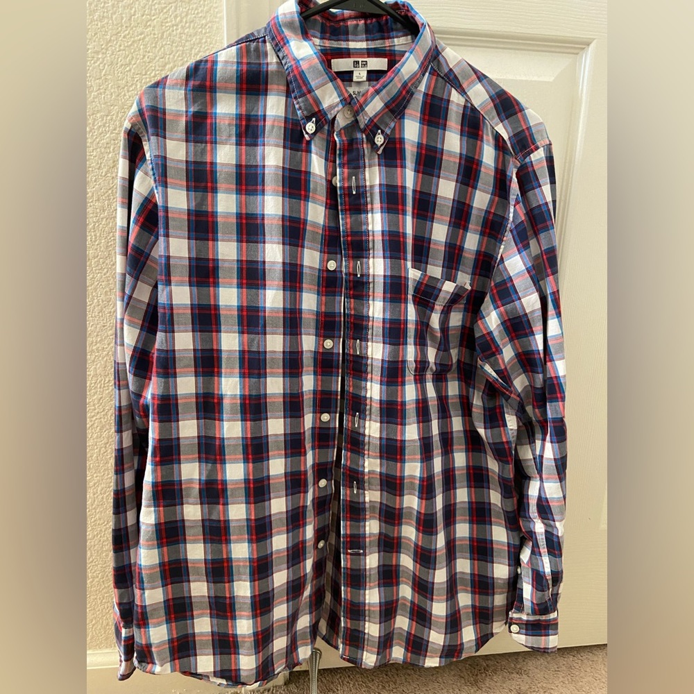UNIQLO Plaid Button Up Shirt (Slim)